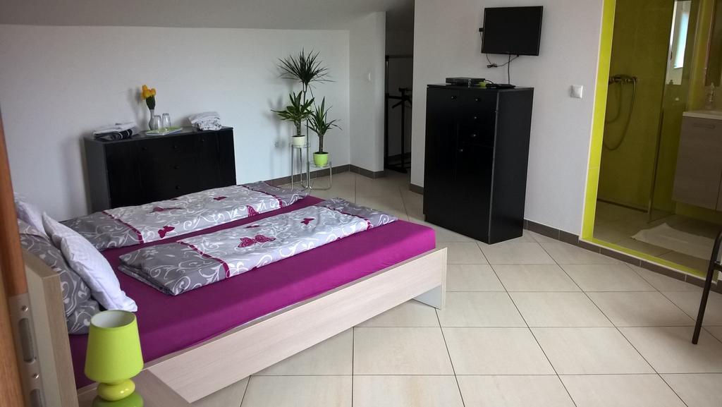 Kazinczy Apartment Kecskemet Bilik gambar
